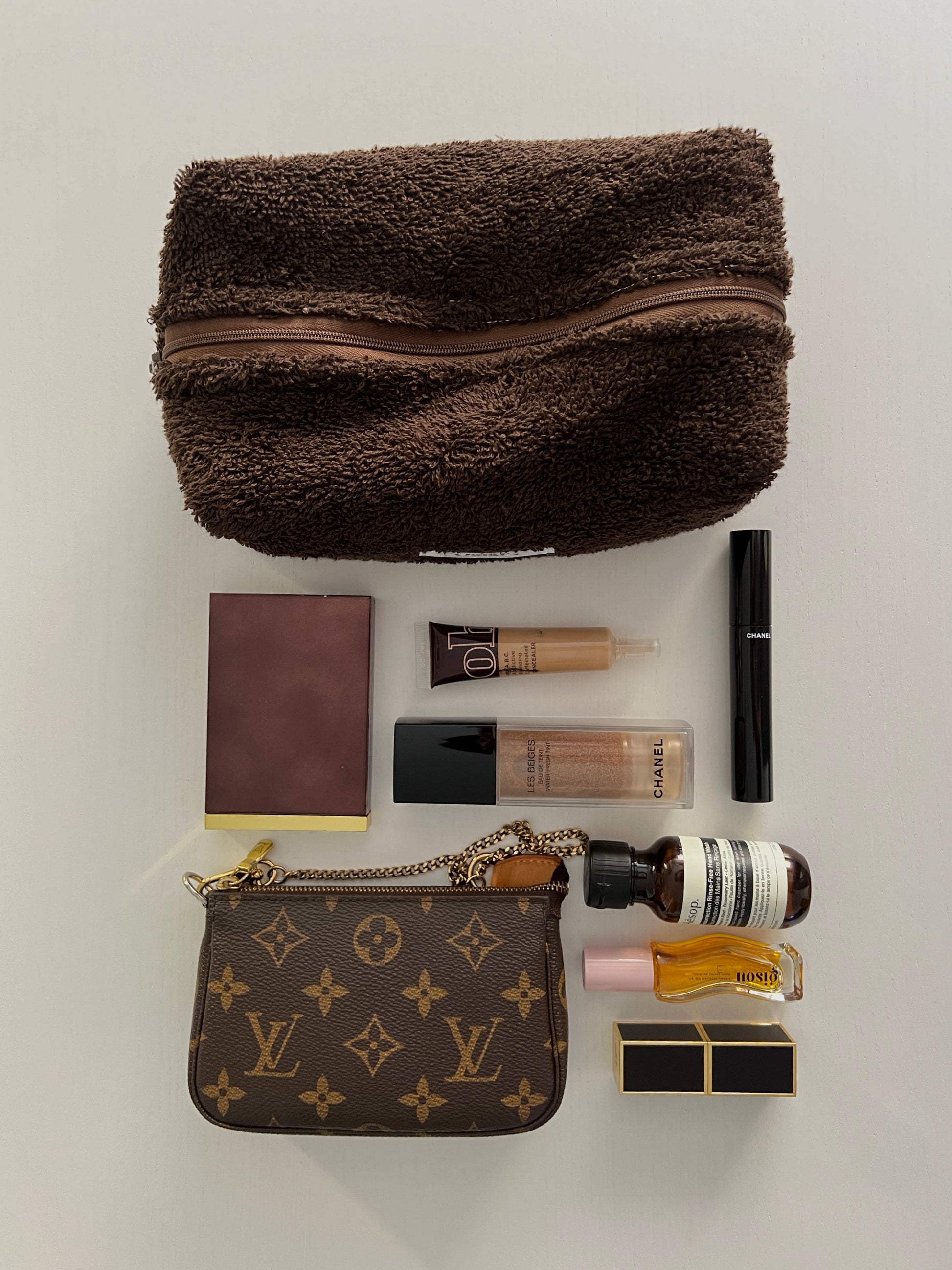 Louis Vuitton Nice Mini! What's in my makeup bag! 